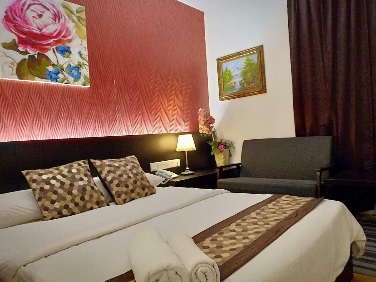 52 The Grace Hotel Muar Exterior photo